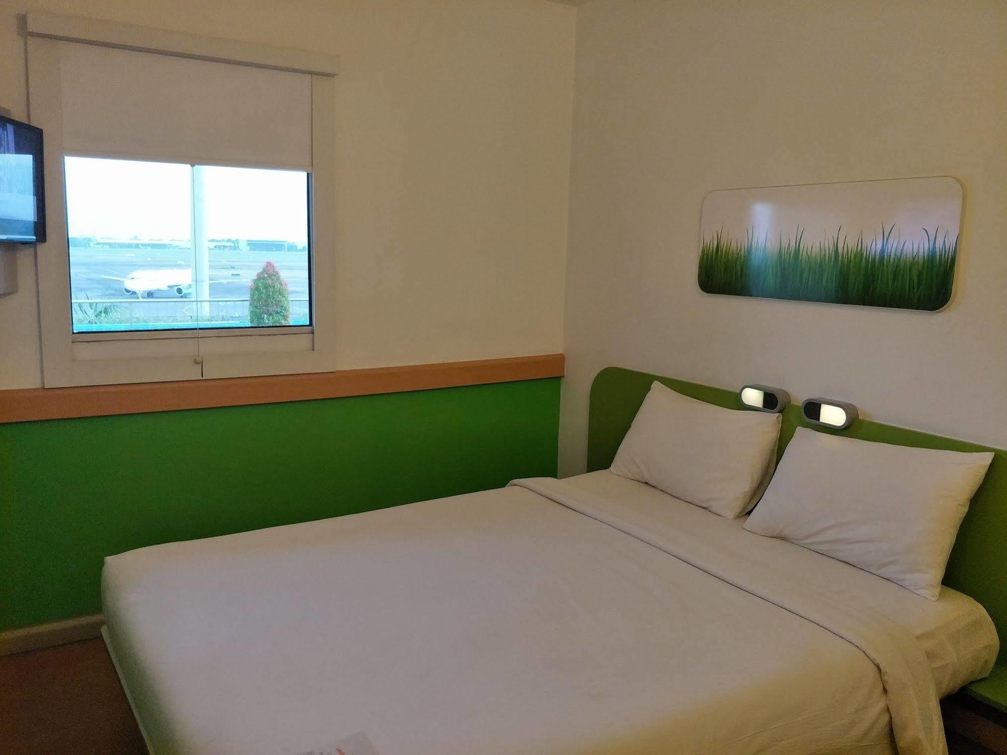 Cordia Hotel Surabaya Airport - Hotel Dalam Bandara - Formerly Ibis Budget Surabaya Airport 시도알조 외부 사진