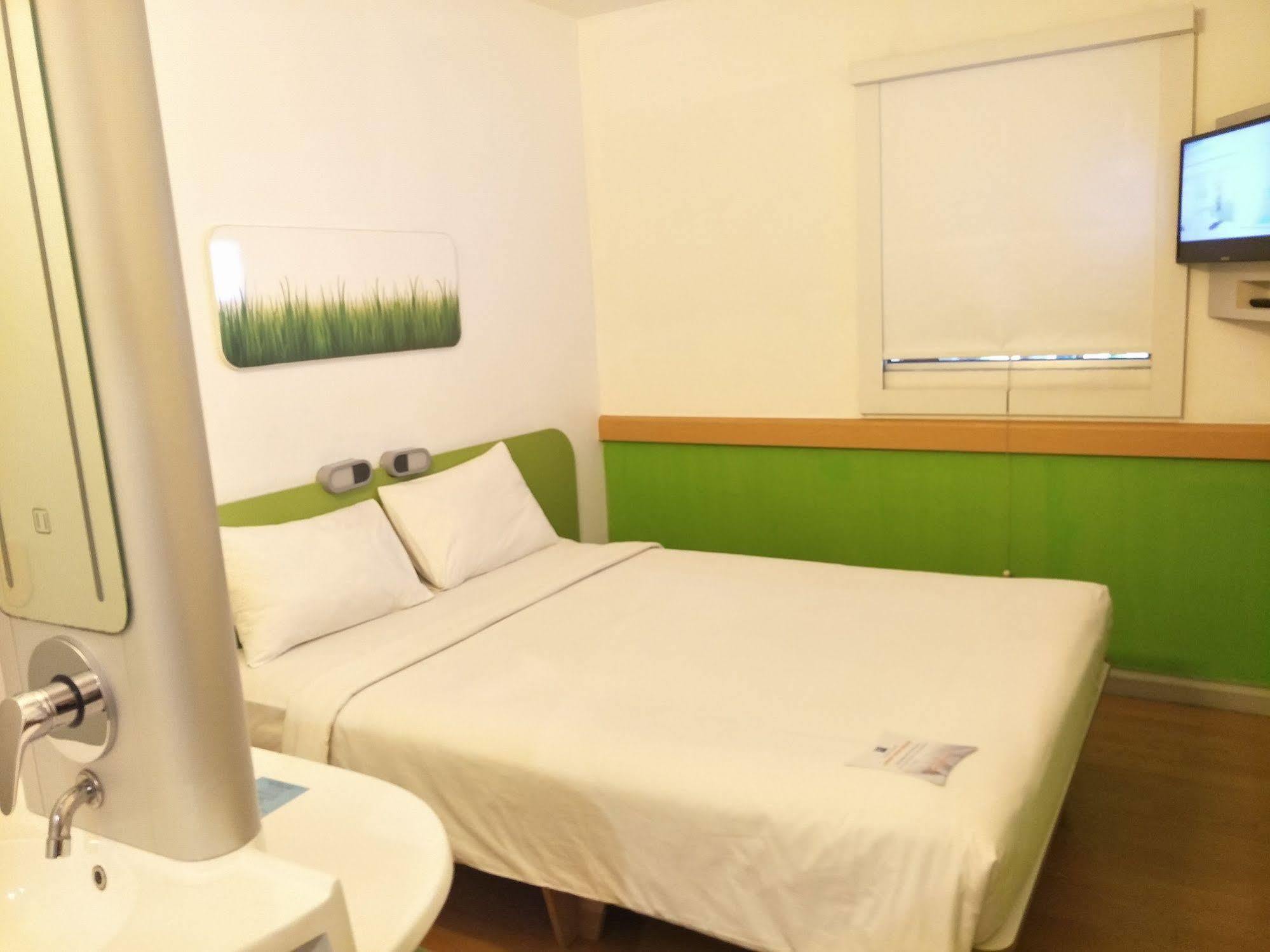 Cordia Hotel Surabaya Airport - Hotel Dalam Bandara - Formerly Ibis Budget Surabaya Airport 시도알조 외부 사진
